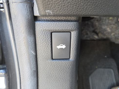 Certified 2025 Honda Accord LX image 26