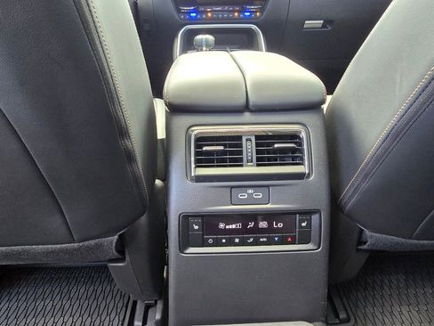 Used 2024 MAZDA CX-90 Plug-In Hybrid w/ Premium Plus AWD/4WD image 29