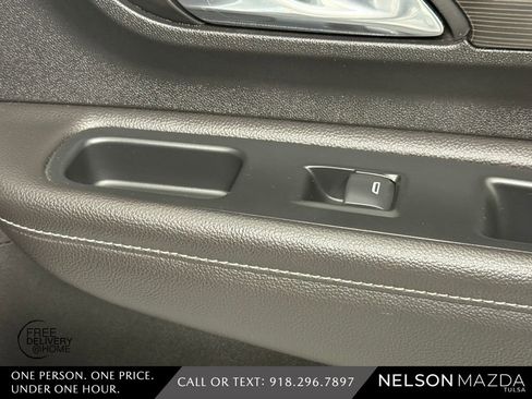 Used 2022 GMC Terrain SLT FWD image 41
