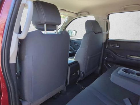 Used 2024 Nissan Frontier SV w/ Technology Package image 17
