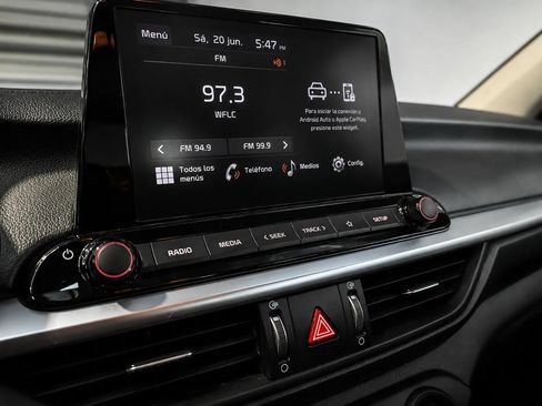 Used 2022 Kia Forte LXS FWD image 3