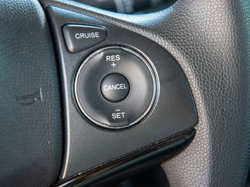 Used 2022 Honda HR-V LX image 24