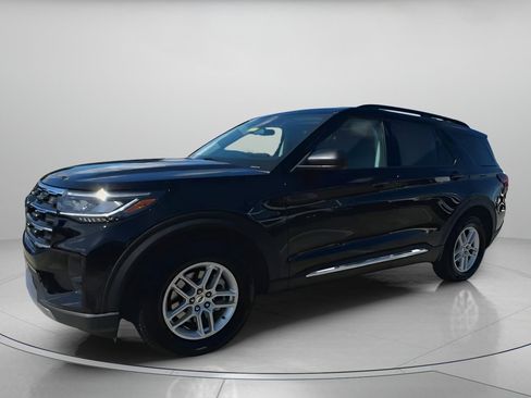 New 2025 Ford Explorer Active w/ Active Comfort Package image 13