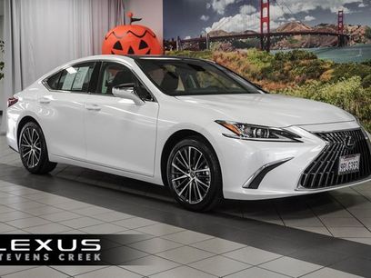 Certified 2025 Lexus ES 350 w/ Premium Package