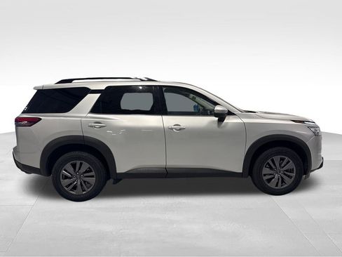 Used 2025 Nissan Pathfinder SV AWD/4WD image 50