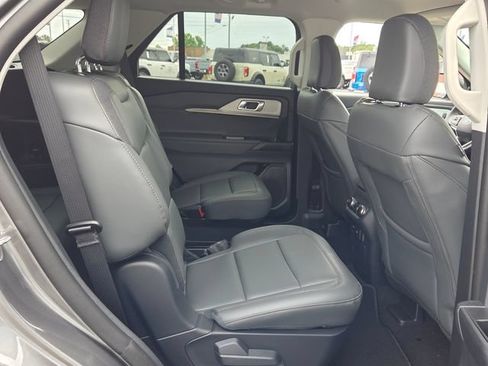 New 2026 Ford Explorer Active w/ Active Comfort Package RWD image 16