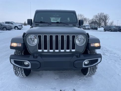 Used 2022 Jeep Wrangler Unlimited Sahara image 6
