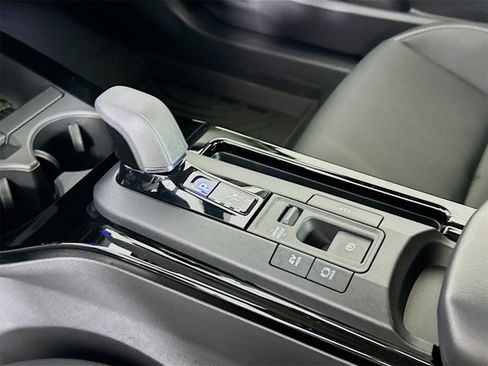 New 2026 Toyota Prius XLE image 17