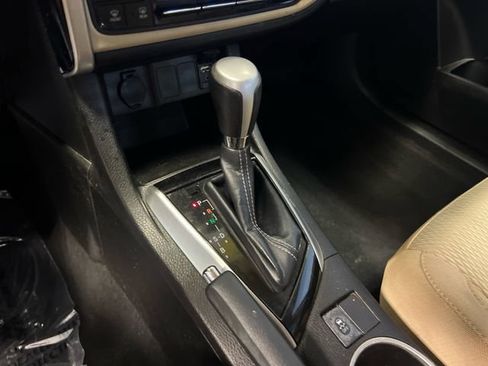 Used 2017 Toyota Corolla LE FWD image 27