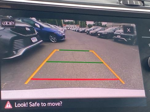 Certified 2024 Volkswagen Tiguan SE w/ Panoramic Sunroof Package FWD image 16