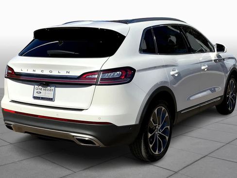 Used 2022 Lincoln Nautilus Reserve FWD image 13