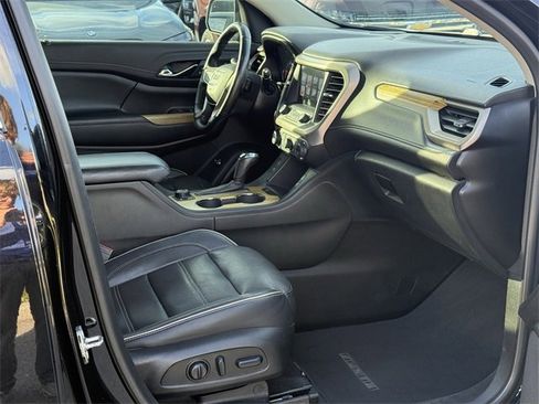 Used 2019 GMC Acadia Denali image 16