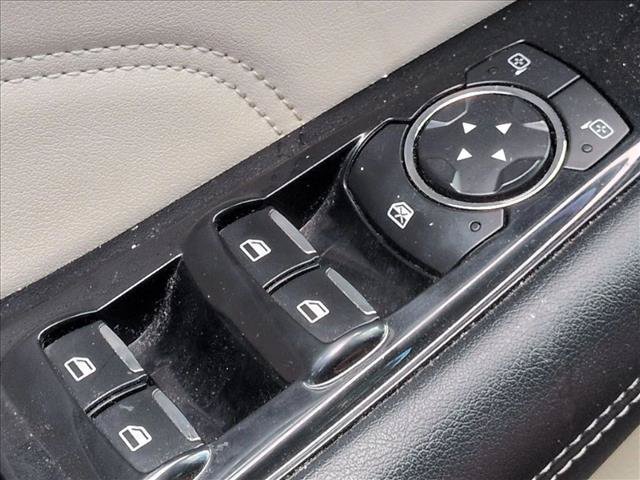 Used 2017 Ford Edge Titanium w/ Equipment Group 302A AWD/4WD image 10