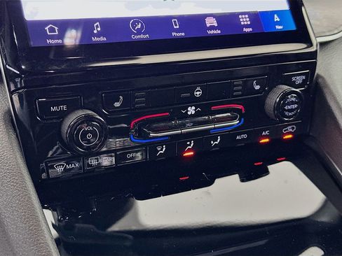 Certified 2025 Jeep Grand Cherokee Limited image 25