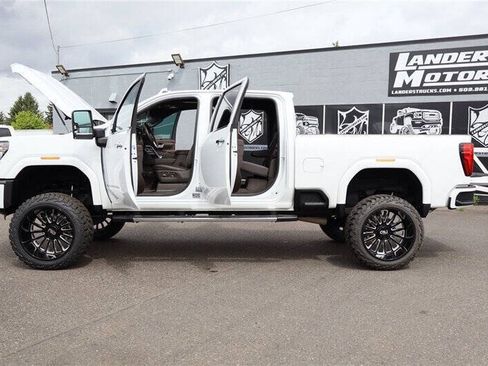 Used 2025 GMC Sierra 3500 Denali w/ Denali Reserve Package AWD/4WD image 38