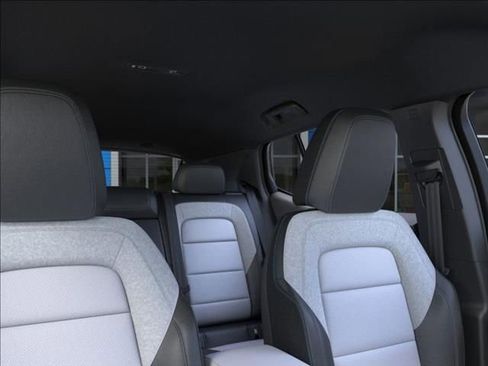 New 2026 Chevrolet Equinox EV LT image 24