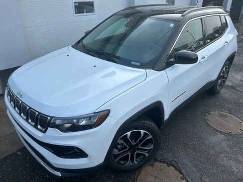 Certified 2022 Jeep Compass Limited image 1