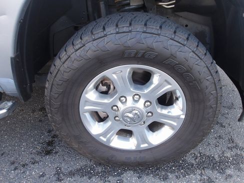 Used 2023 RAM 2500 Big Horn w/ Level 1 Equipment Group image 9