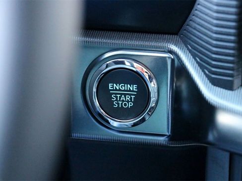 New 2025 Ford F150 Lariat w/ Equipment Group 502A High image 15