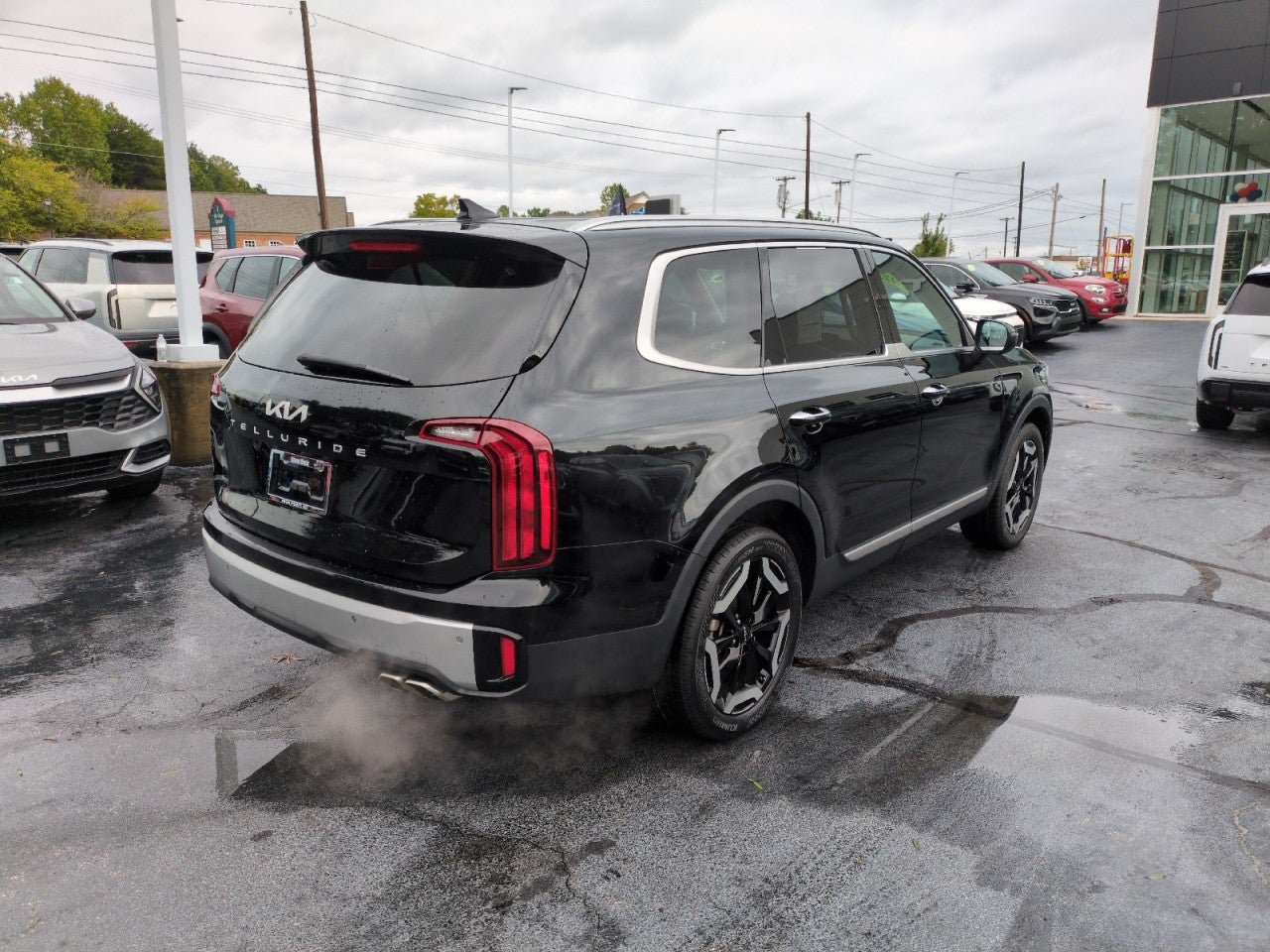 Certified 2024 Kia Telluride S w/ S Sunroof Package FWD image 7