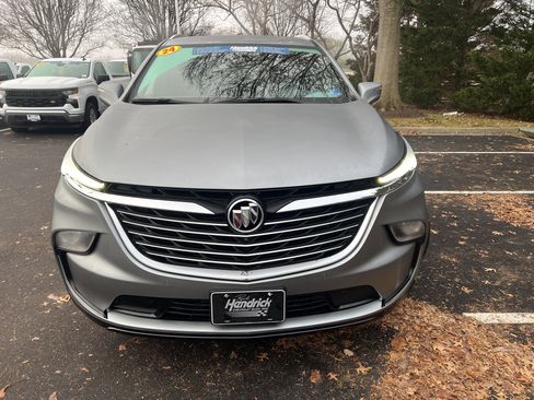 Used 2024 Buick Enclave Essence w/ Technology Package image 3