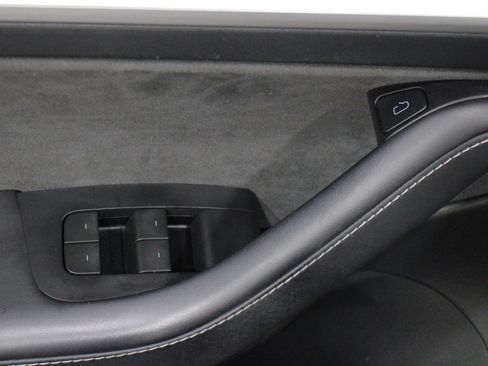 Used 2023 Tesla Model 3 Standard Range RWD image 7