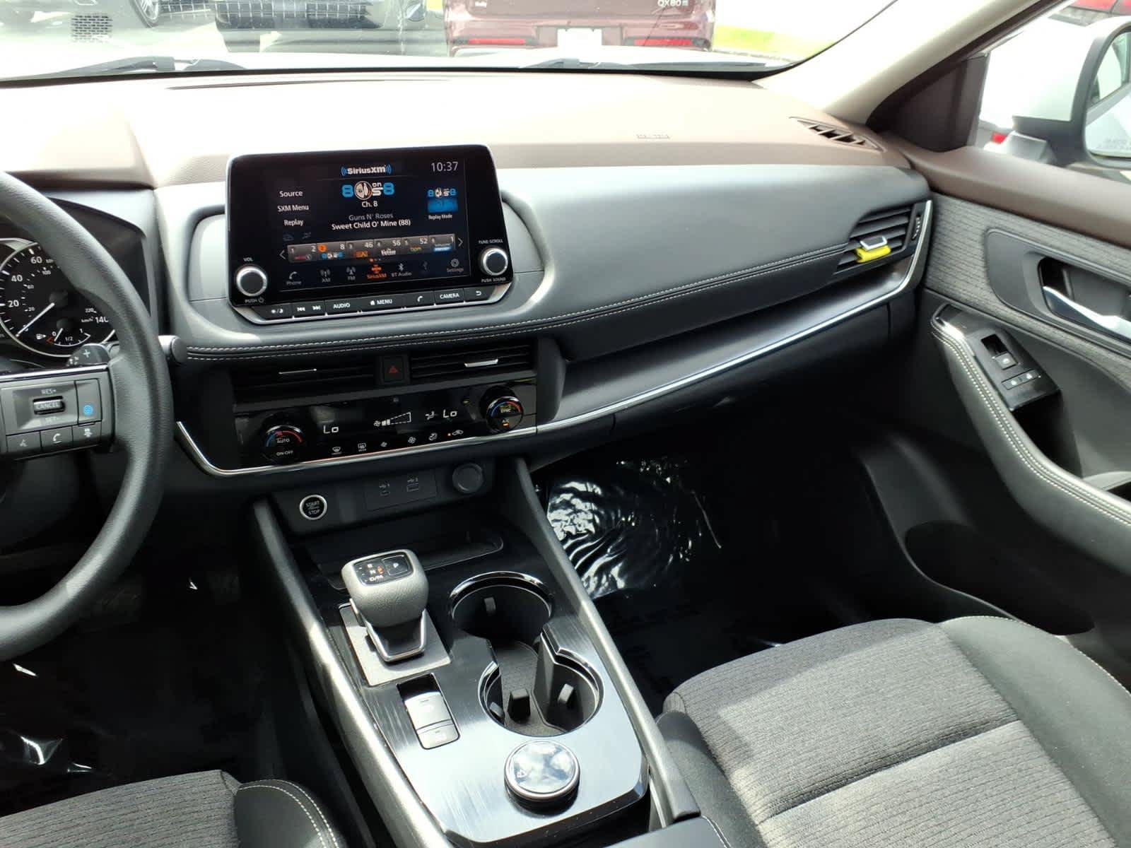 Used 2023 Nissan Rogue SV AWD/4WD image 15