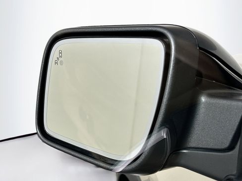 Used 2017 Ford Explorer XLT w/ Equipment Group 202A image 16