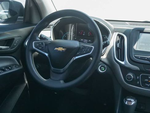 Used 2018 Chevrolet Equinox LS FWD image 14