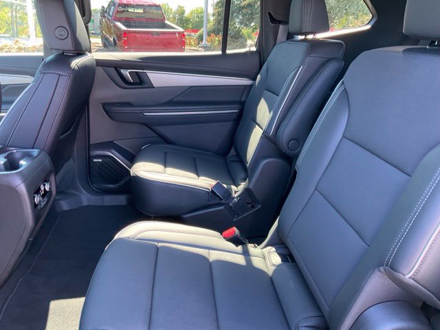 Used 2026 Buick Enclave Preferred FWD image 17