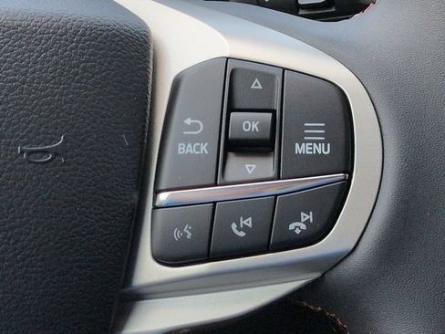 New 2026 Ford Explorer Active RWD image 28