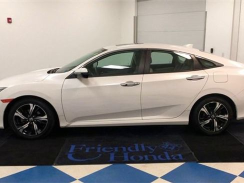 Used 2017 Honda Civic Touring image 5