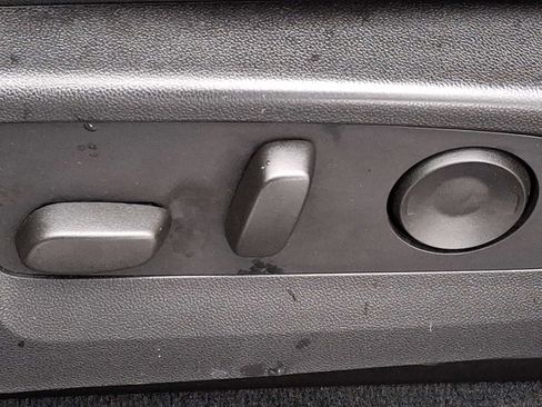 Used 2023 GMC Canyon AT4 w/ AT4 Premium Package image 28