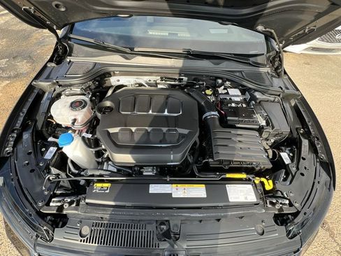 Used 2025 Volkswagen Golf R Black Edition image 27