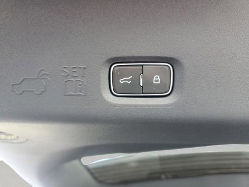 New 2025 Ford Expedition Active image 13