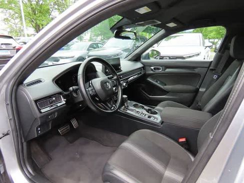 Used 2023 Honda Civic Sport image 2