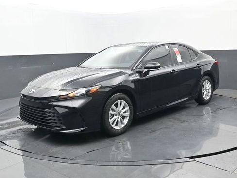 New 2026 Toyota Camry LE FWD image 22