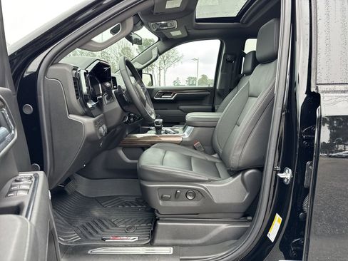 Used 2026 Chevrolet Silverado 1500 LT Trail Boss w/ LT Trail Boss Premium Package image 16