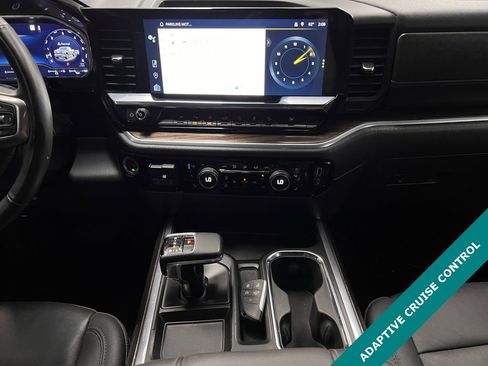 Used 2022 Chevrolet Silverado 1500 LTZ image 2