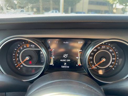 Used 2023 Jeep Gladiator Sport AWD/4WD image 14