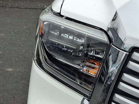 Used 2016 Toyota Tundra Limited w/ Limited Premium Package image 9