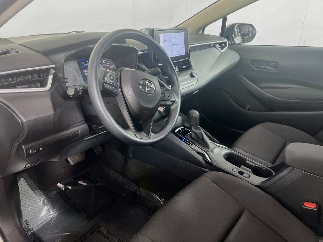 Used 2023 Toyota Corolla LE FWD image 9