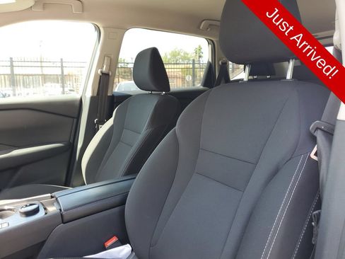 Used 2025 Nissan Rogue S AWD/4WD image 16