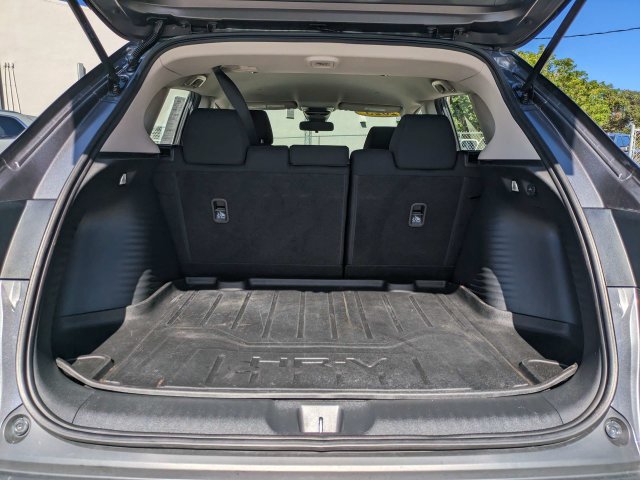 Used 2025 Honda HR-V LX image 13