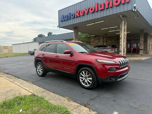 Used 2017 Jeep Cherokee Limited AWD/4WD image 1