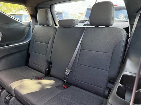 Used 2024 Chevrolet Traverse LS FWD image 14