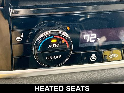 Used 2021 Nissan Rogue SV image 13