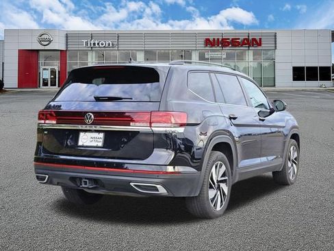 Used 2025 Volkswagen Atlas SE FWD image 4
