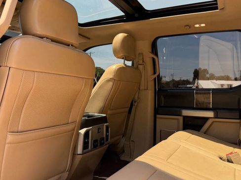 Used 2019 Ford F250 Lariat w/ Lariat Value Package AWD/4WD image 19