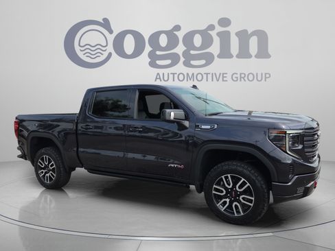 Certified 2025 GMC Sierra 1500 AT4 w/ Technology Package AWD/4WD image 7